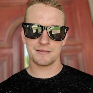 Meet your Posher, Brad